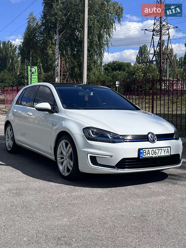 Хетчбек Volkswagen e-Golf 2014 в Кропивницькому фото Хетчбек Volkswagen e-Golf 2014 в Кропивницькому