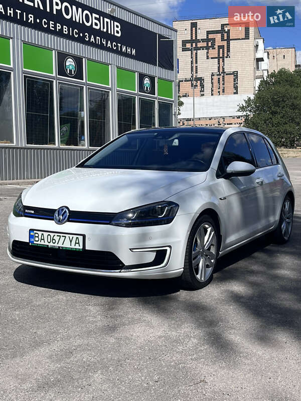 Хетчбек Volkswagen e-Golf 2014 в Кропивницькому фото 10 Хетчбек Volkswagen e-Golf 2014 в Кропивницькому