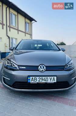 Хэтчбек Volkswagen e-Golf 2015 в Ладыжине
