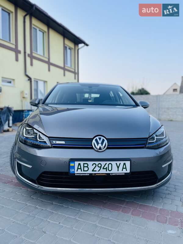 Volkswagen e-Golf 2015