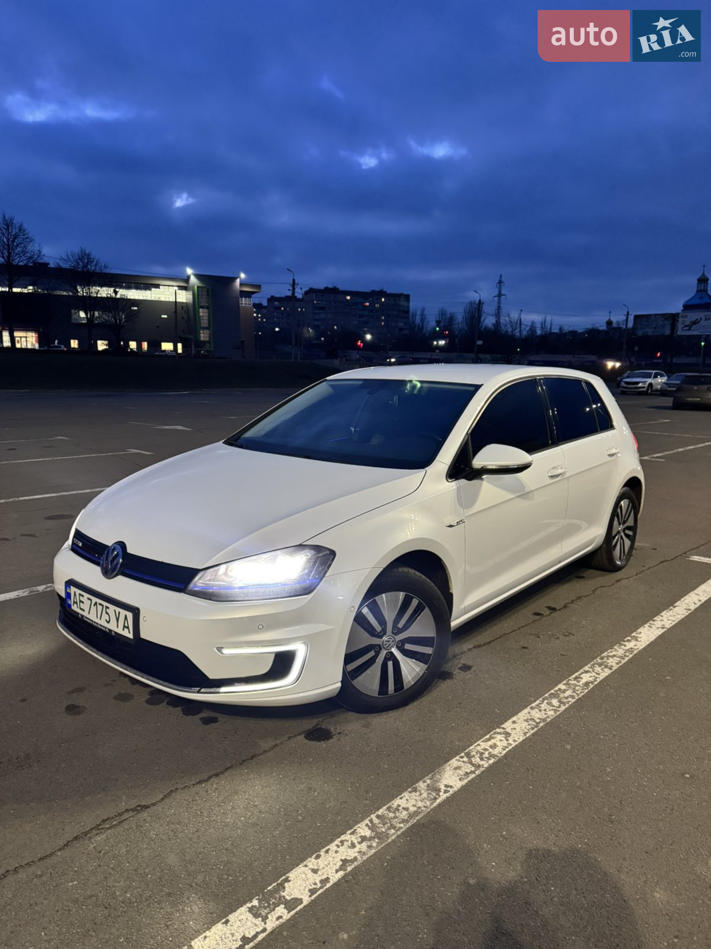 2014 Volkswagen Golf - мініатюра 3