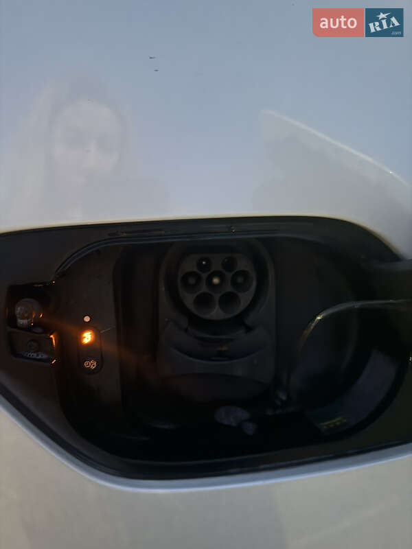 Хетчбек Volkswagen e-Golf 2014 в Кривому Розі