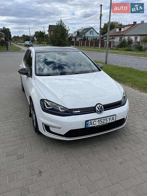 Volkswagen e-Golf 2014