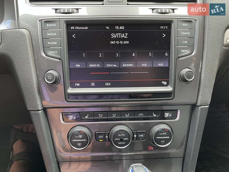 Хетчбек Volkswagen e-Golf 2014 в Луцьку