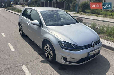 Хэтчбек Volkswagen e-Golf 2016 в Львове