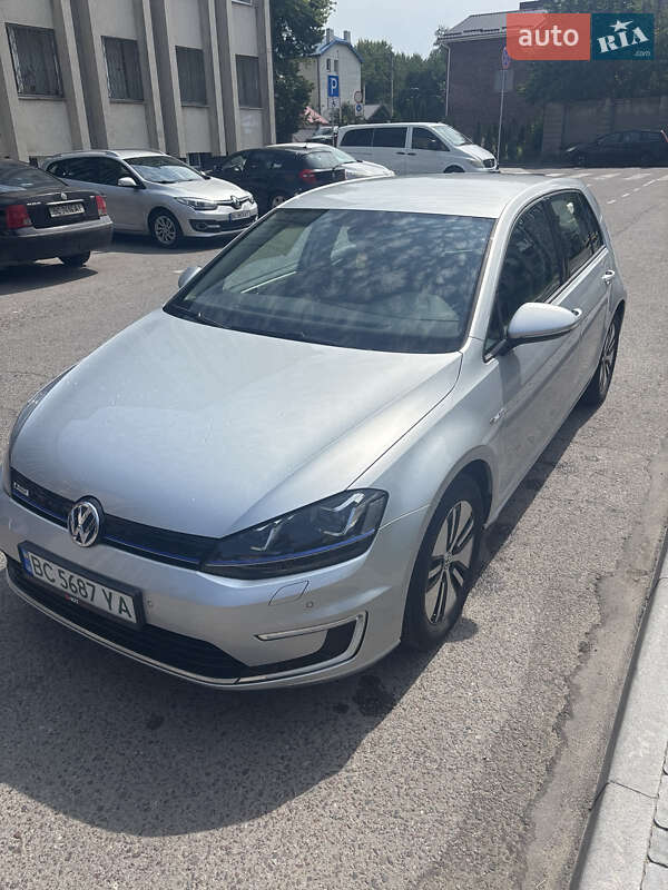 Хэтчбек Volkswagen e-Golf 2016 в Львове