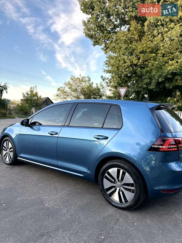Хетчбек Volkswagen e-Golf 2014 в Житомирі