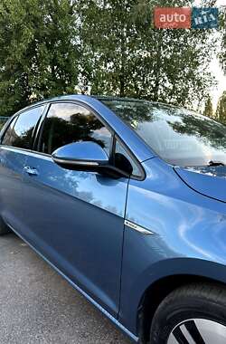 Хэтчбек Volkswagen e-Golf 2014 в Житомире