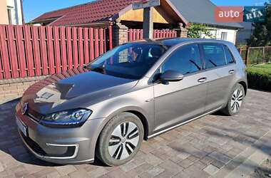 Хетчбек Volkswagen e-Golf 2015 в Луцьку