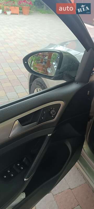 Хетчбек Volkswagen e-Golf 2014 в Львові