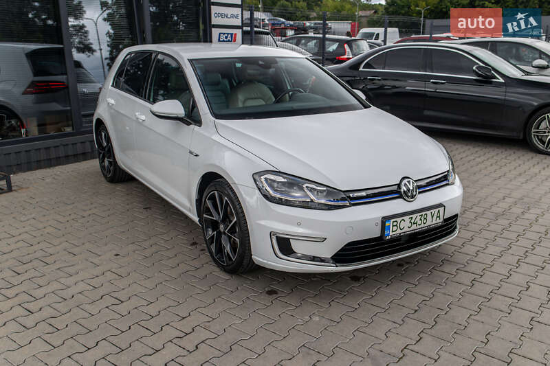 Хэтчбек Volkswagen e-Golf 2018 в Львове фото 29 Хэтчбек Volkswagen e-Golf 2018 в Львове