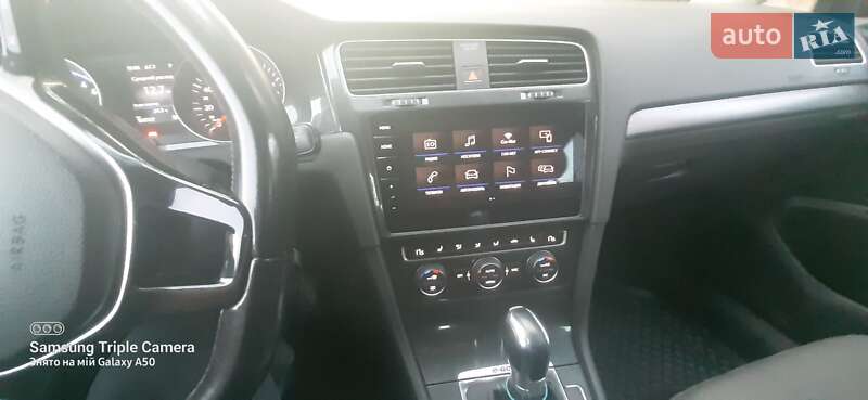 Хетчбек Volkswagen e-Golf 2017 в Кривому Розі