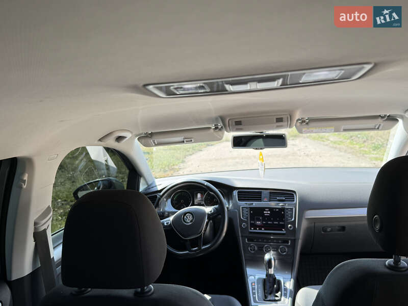 Хетчбек Volkswagen e-Golf 2015 в Кропивницькому