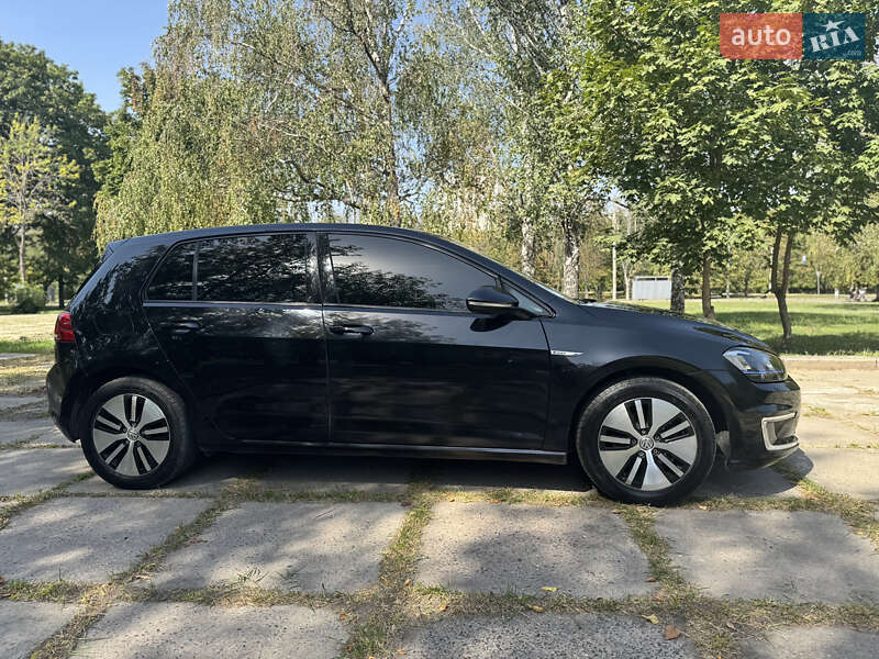 Хетчбек Volkswagen e-Golf 2015 в Харкові фото 5 Хетчбек Volkswagen e-Golf 2015 в Харкові