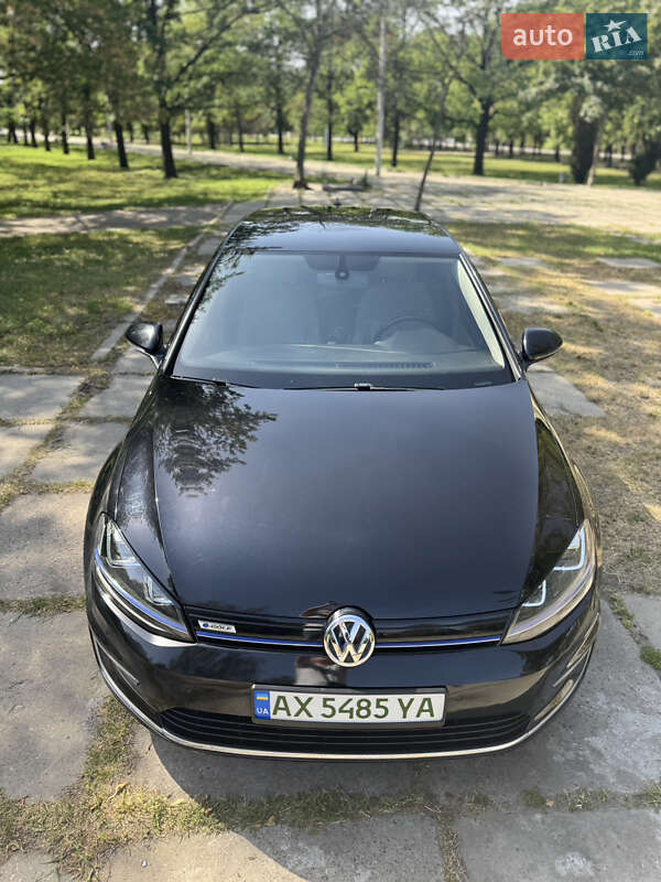 Хетчбек Volkswagen e-Golf 2015 в Харкові фото 16 Хетчбек Volkswagen e-Golf 2015 в Харкові