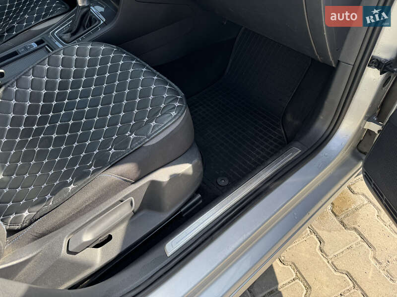 Хетчбек Volkswagen e-Golf 2014 в Хмельницькому