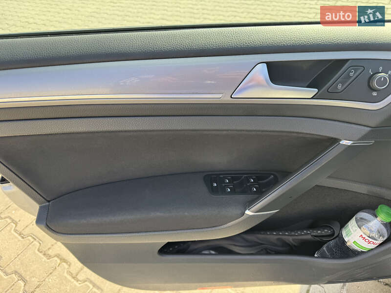 Хетчбек Volkswagen e-Golf 2014 в Хмельницькому