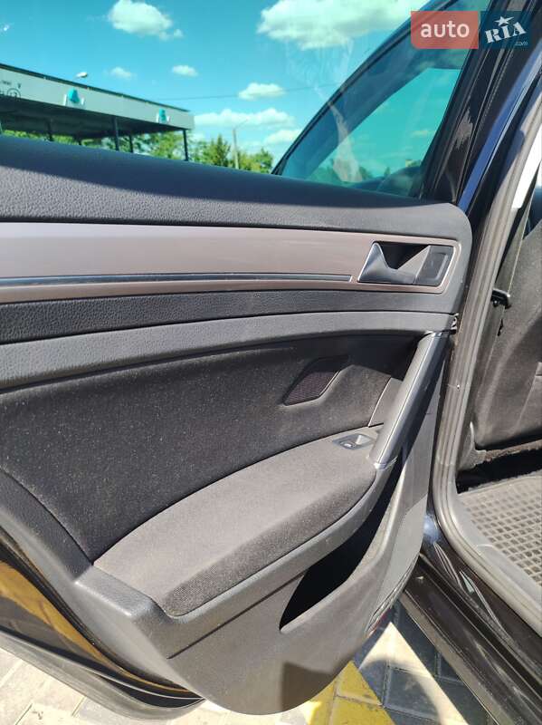 Хетчбек Volkswagen e-Golf 2015 в Запоріжжі