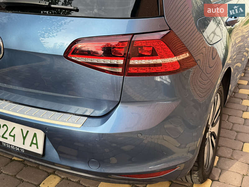 Хетчбек Volkswagen e-Golf 2014 в Вінниці