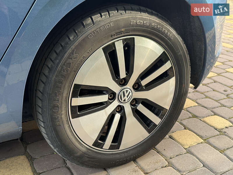 Хетчбек Volkswagen e-Golf 2014 в Вінниці