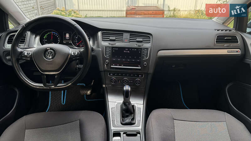 Хетчбек Volkswagen e-Golf 2014 в Вінниці