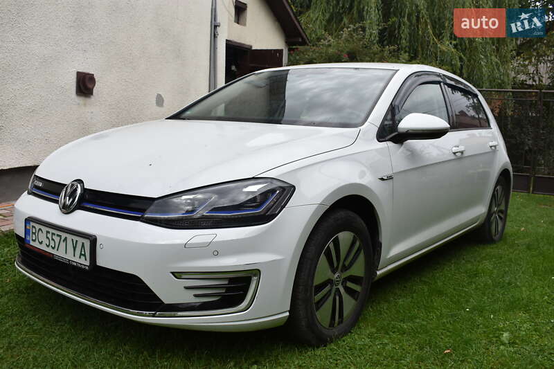 Хэтчбек Volkswagen e-Golf 2018 в Львове