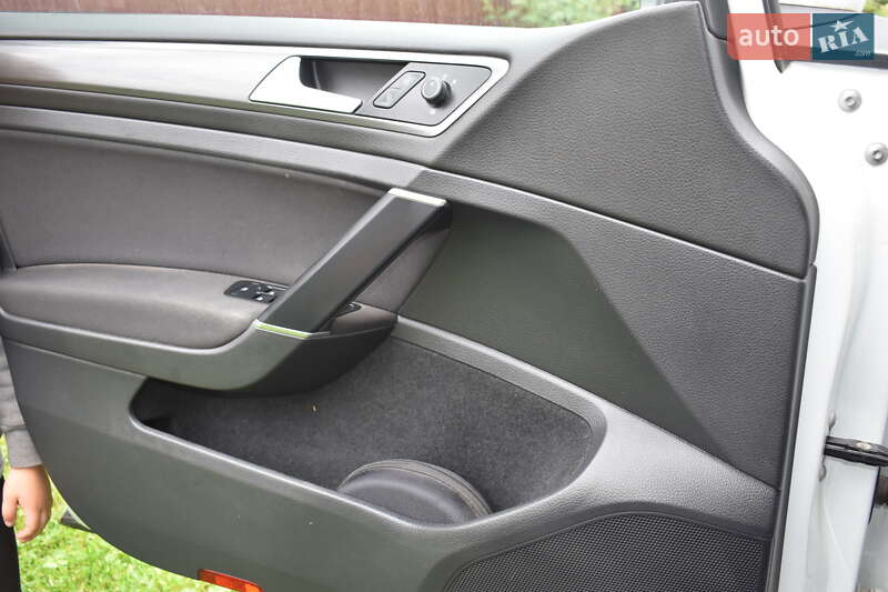 Хэтчбек Volkswagen e-Golf 2018 в Львове