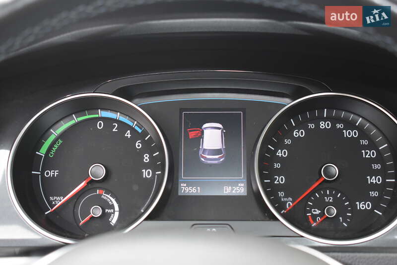 Хэтчбек Volkswagen e-Golf 2018 в Львове