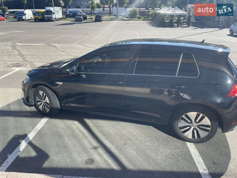 Хетчбек Volkswagen e-Golf 2018 в Ірпені