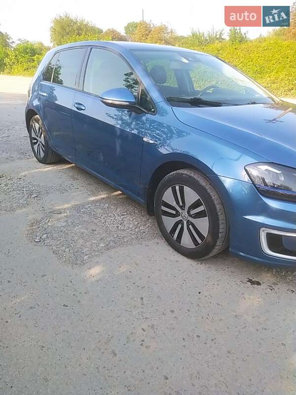 Хетчбек Volkswagen e-Golf 2014 в Івано-Франківську