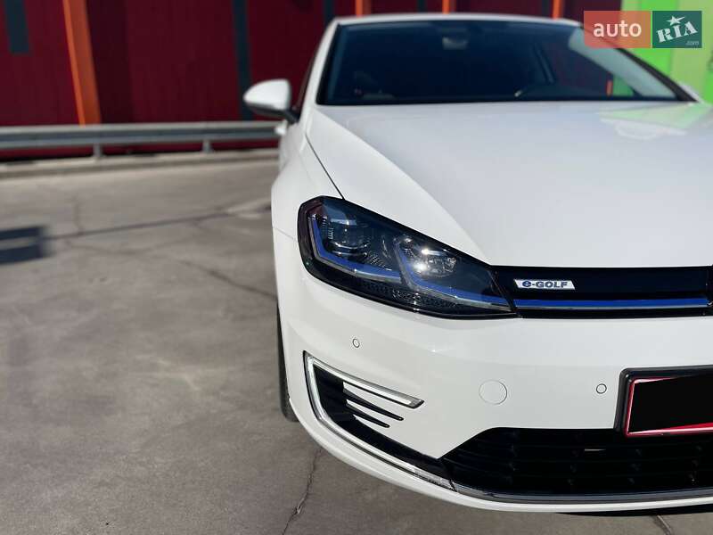 Хетчбек Volkswagen e-Golf 2020 в Києві