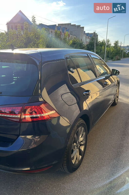 Хэтчбек Volkswagen e-Golf 2014 в Виннице