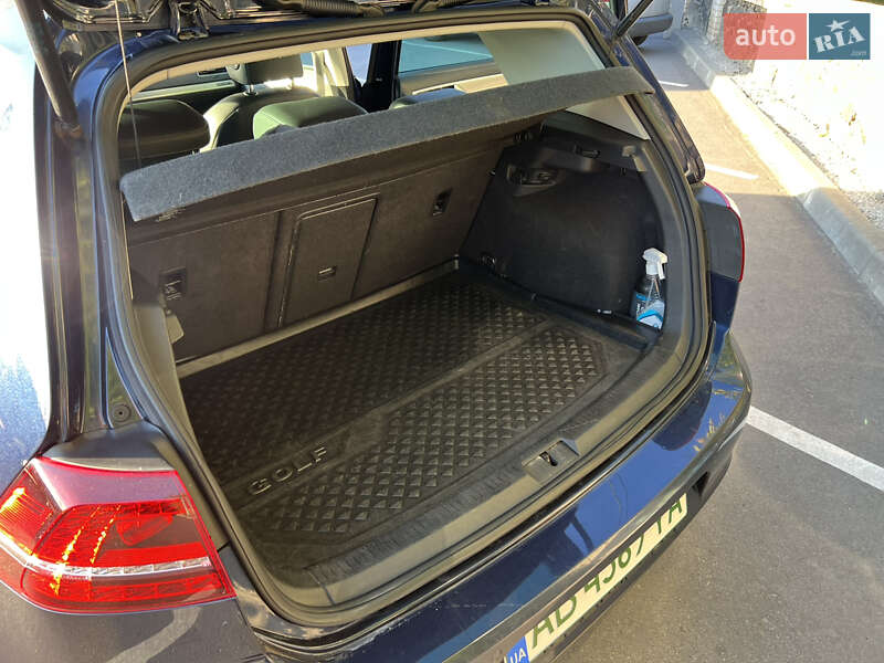 Хэтчбек Volkswagen e-Golf 2014 в Виннице