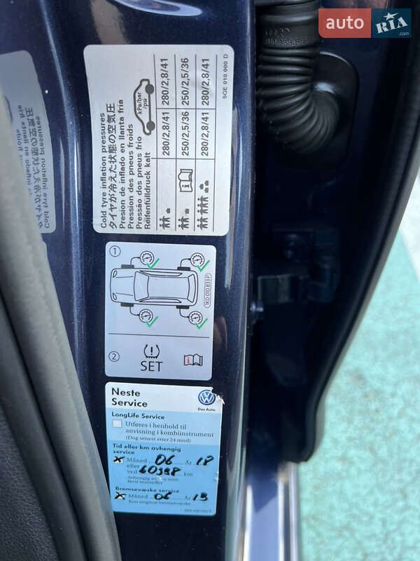 Хэтчбек Volkswagen e-Golf 2014 в Виннице