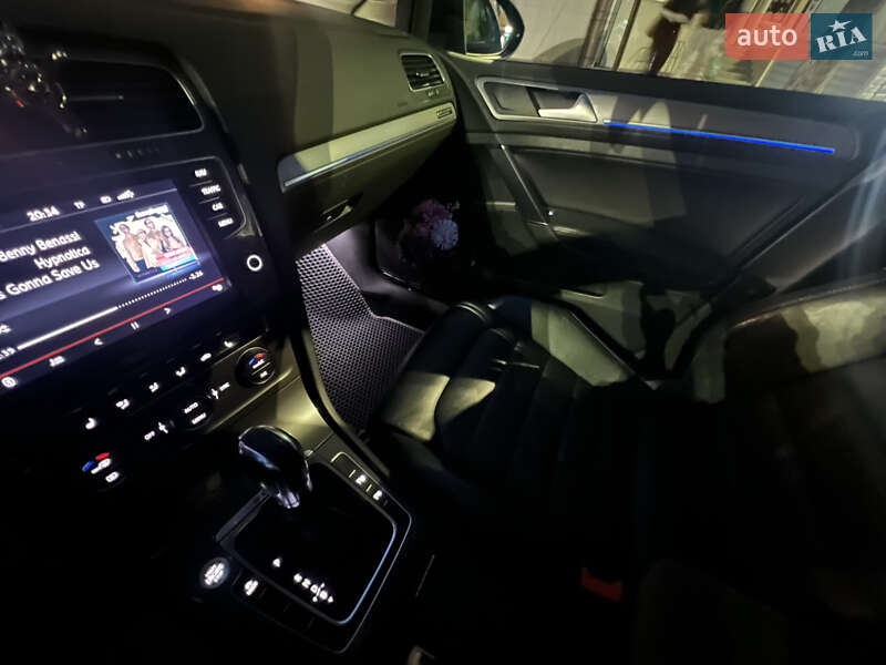 Хэтчбек Volkswagen e-Golf 2014 в Виннице