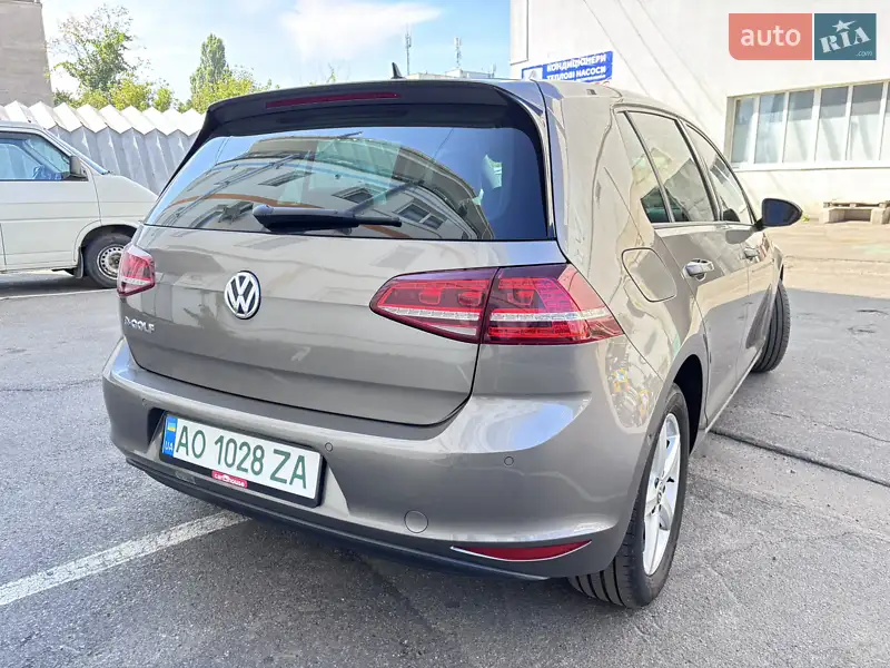 Volkswagen e-Golf 2015 VIN WVWZZZAUZGW901444 фото оголошення 8 з 59