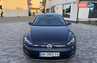 Хэтчбек Volkswagen e-Golf 2015 в Ровно