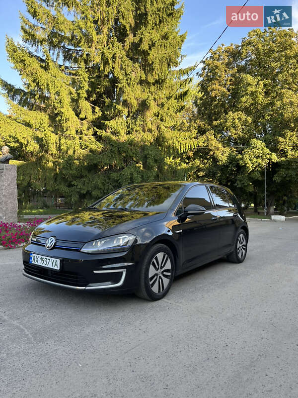 Хетчбек Volkswagen e-Golf 2014 в Краснограді