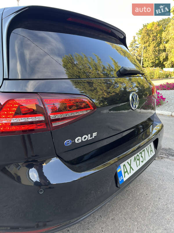 Хетчбек Volkswagen e-Golf 2014 в Краснограді