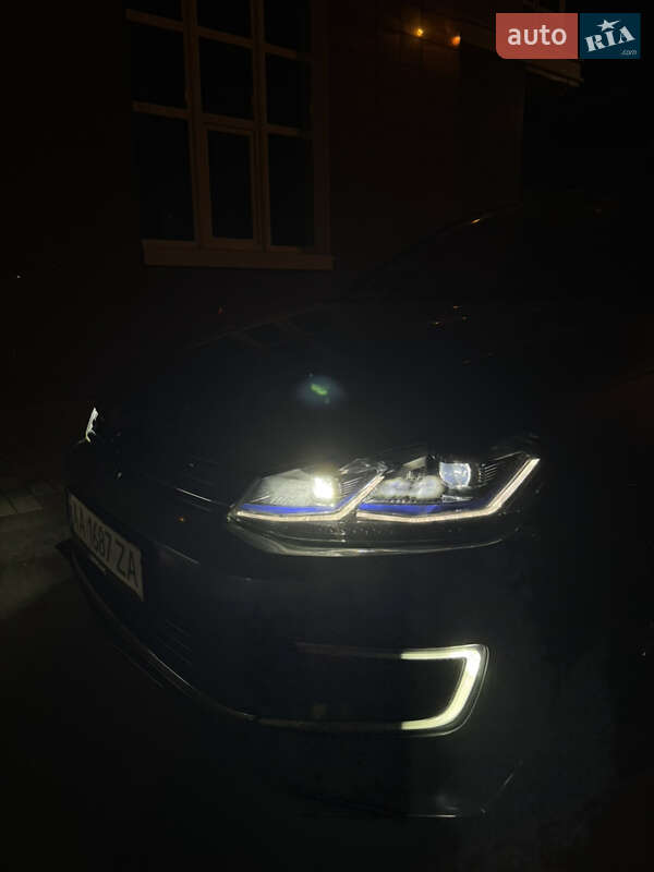 Хетчбек Volkswagen e-Golf 2018 в Києві фото 28 Хетчбек Volkswagen e-Golf 2018 в Києві