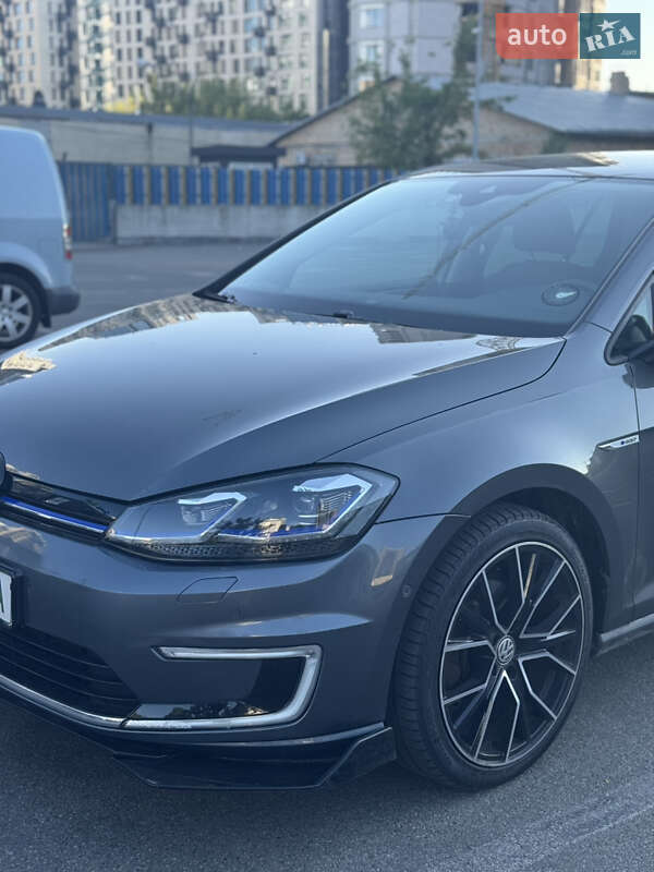 Хетчбек Volkswagen e-Golf 2018 в Києві фото 3 Хетчбек Volkswagen e-Golf 2018 в Києві