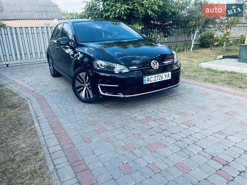 Хэтчбек Volkswagen e-Golf 2014 в Любомле фото 16 Хэтчбек Volkswagen e-Golf 2014 в Любомле