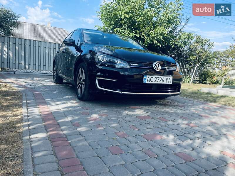 Хэтчбек Volkswagen e-Golf 2014 в Любомле фото 37 Хэтчбек Volkswagen e-Golf 2014 в Любомле