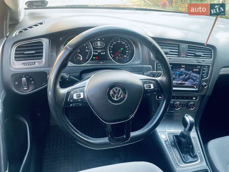 Хэтчбек Volkswagen e-Golf 2014 в Любомле фото 38 Хэтчбек Volkswagen e-Golf 2014 в Любомле