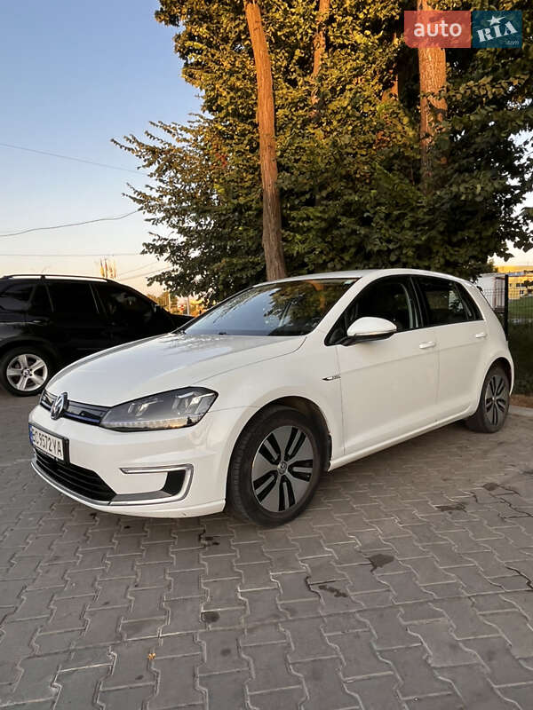 Хетчбек Volkswagen e-Golf 2014 в Львові