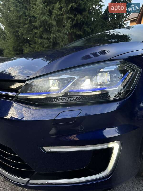 Хэтчбек Volkswagen e-Golf 2018 в Киеве фото 2 Хэтчбек Volkswagen e-Golf 2018 в Киеве