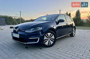 Хэтчбек Volkswagen e-Golf 2015 в Каменец-Подольском
