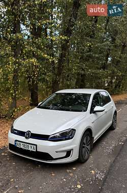 Хетчбек Volkswagen e-Golf 2015 в Вінниці