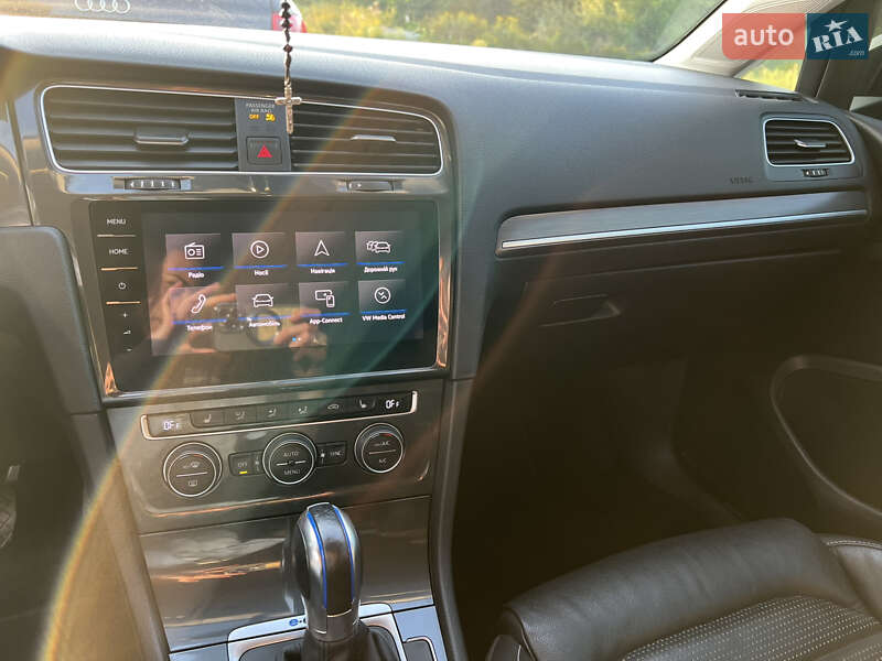 Хетчбек Volkswagen e-Golf 2019 в Львові