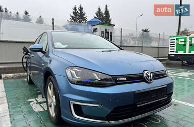 Хэтчбек Volkswagen e-Golf 2015 в 